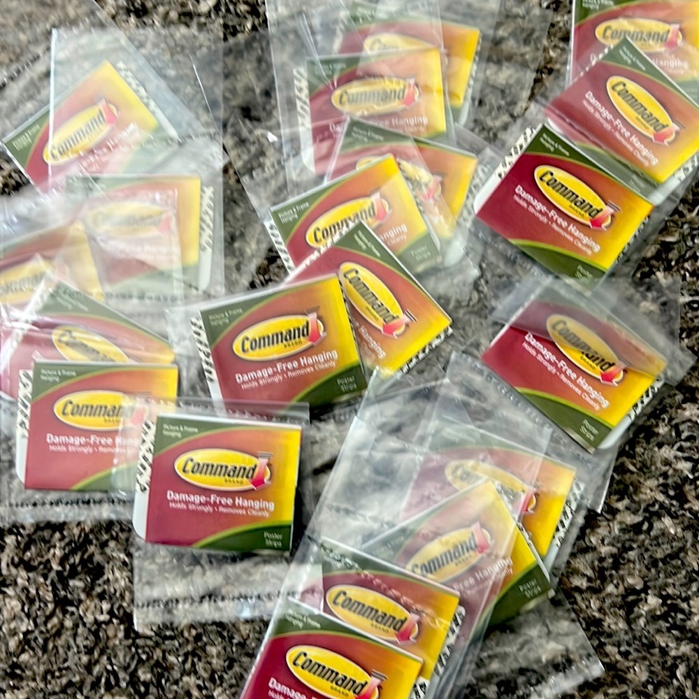 20pks of 3M Command Brand 4 Count Poster Sign Hanging Strips Damage Free Hanging